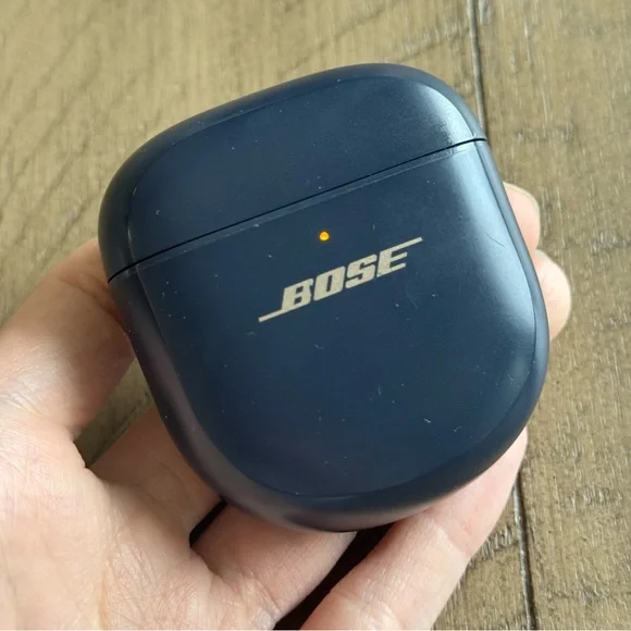 Bose QuietComfort Earbuds II Noise-Cancelling Earbuds Blue (No Cable) - READ